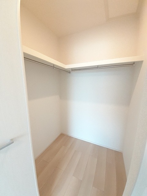 収納　ウォークインクローゼット