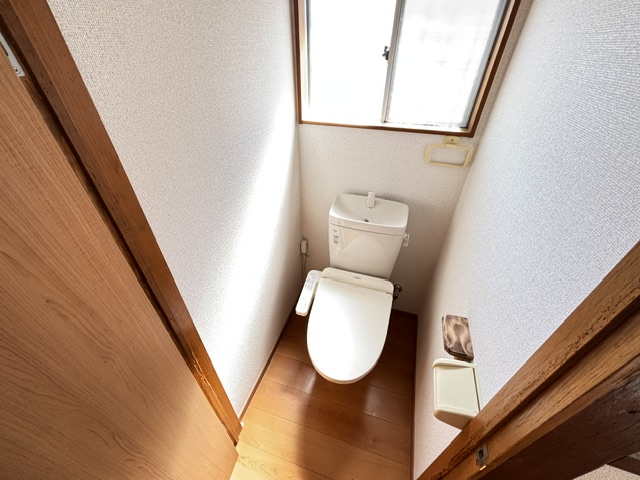 若葉台貸家のトイレ写真