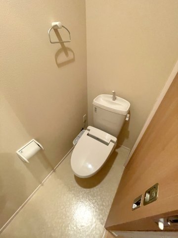 トイレ　★※別室の参考写真です★