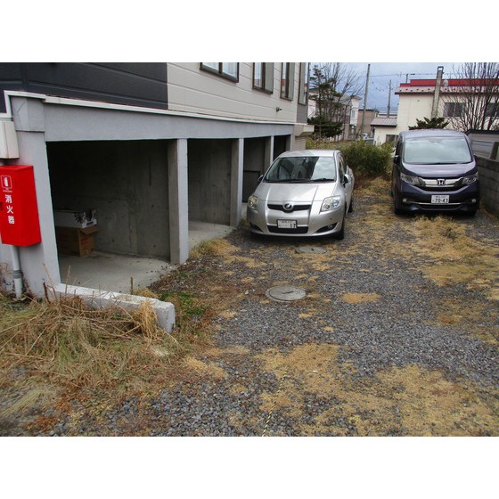 駐車場　駐車場