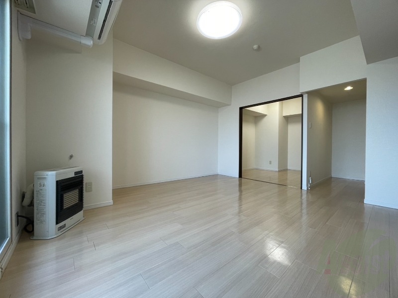 居室・リビング　広くてキレイなお部屋が広がっていて、充実した生活が送れそう。