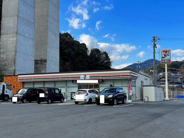 コンビニ　セブンイレブン　下河内南店（コンビニ）まで850m