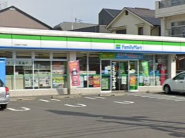 コンビニ　ファミリーマート 江向町三丁目店（コンビニ）まで257m