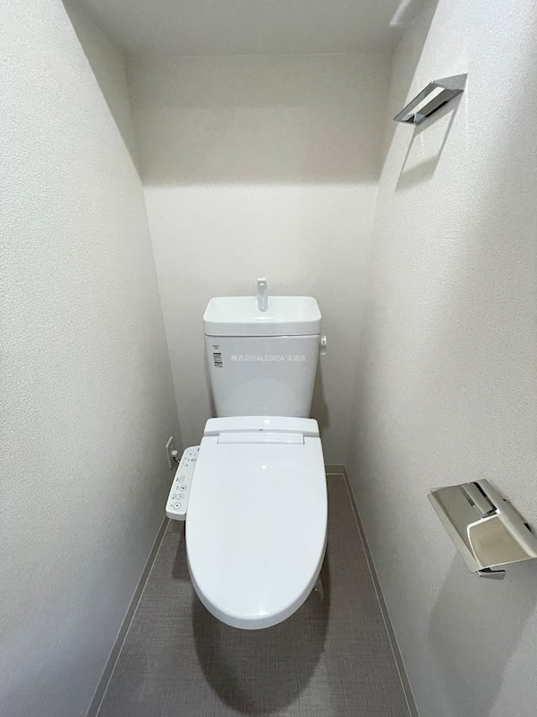 地下鉄今里筋線 緑橋駅 徒歩4分 15階建 築4年のトイレ写真