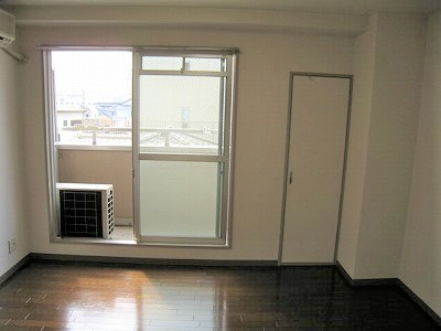 居室・リビング　写真は同マンションの別のお部屋のものです