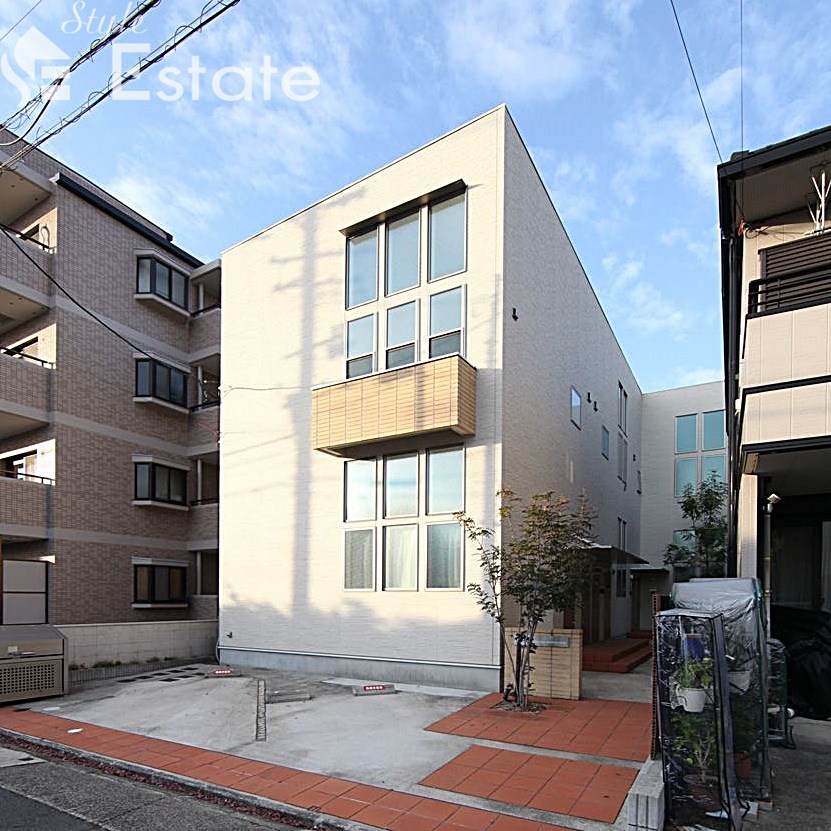 地下鉄鶴舞線 庄内通駅 徒歩6分 築9年