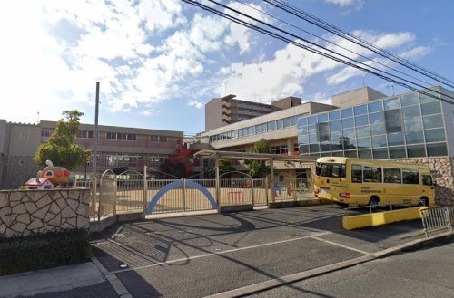 幼稚園・保育園　ひばり幼稚園（幼稚園・保育園）まで689m