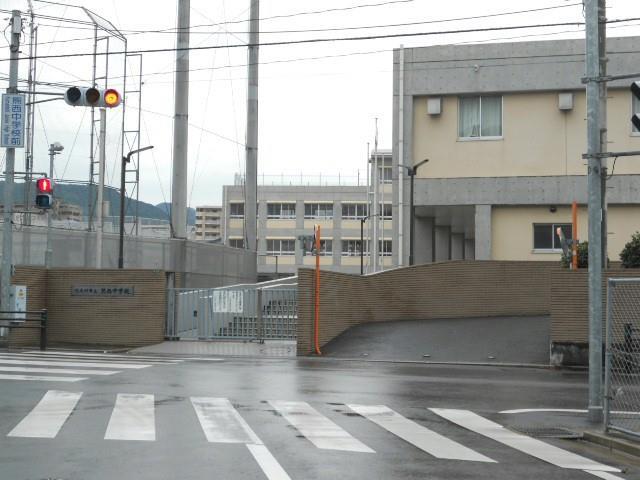 中学校　熊西中学校（中学校）まで800m