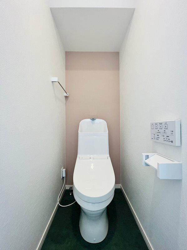 ＪＲ豊肥本線 新水前寺駅 徒歩10分 2階建 築4年のトイレ写真