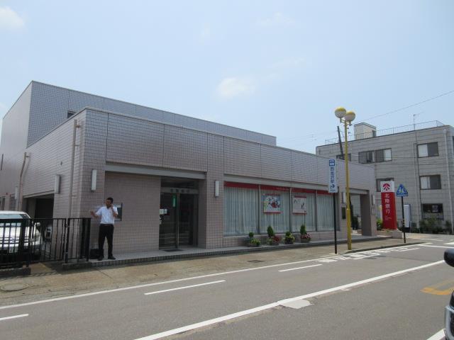 銀行　北陸銀行西金沢出張所（銀行）まで899m