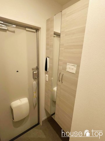 玄関　シュロス鳴尾