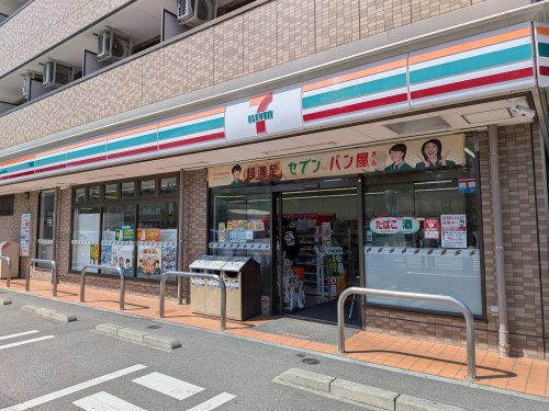 コンビニ　セブンイレブン 川崎藤崎店（コンビニ）まで18m