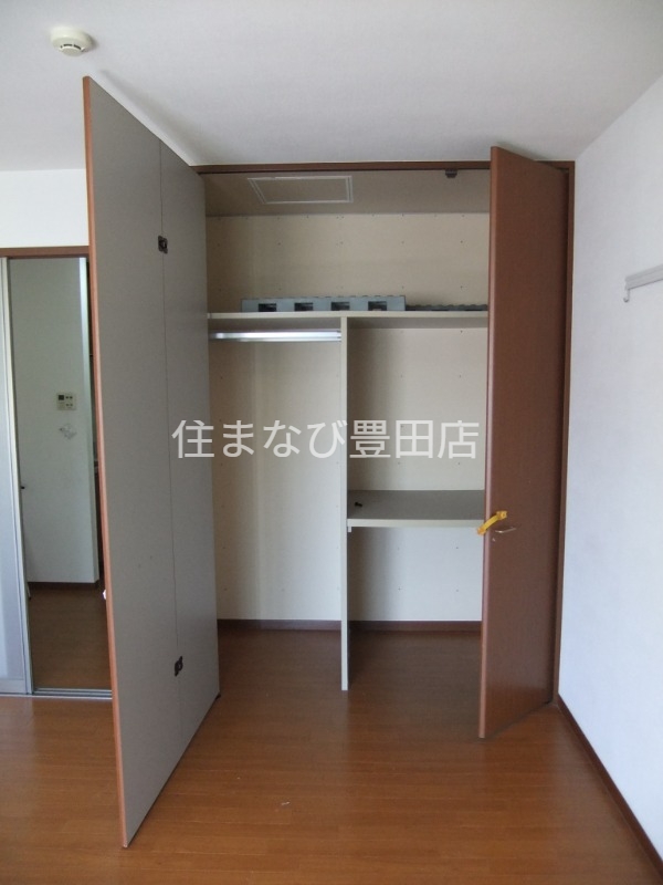 収納　清掃前