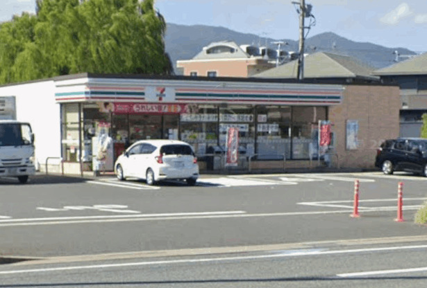 コンビニ　セブンイレブン小倉中曽根東２丁目店（コンビニ）まで339m