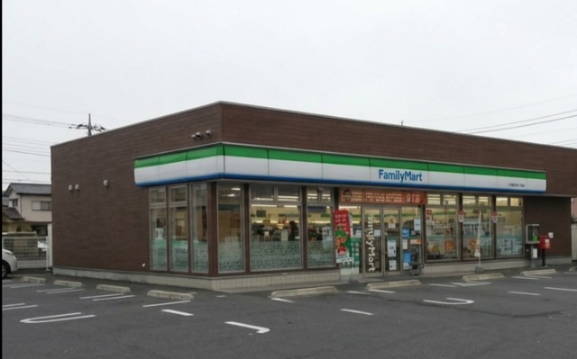 コンビニ　ファミリーマート水戸末広町二丁目店（コンビニ）まで711m