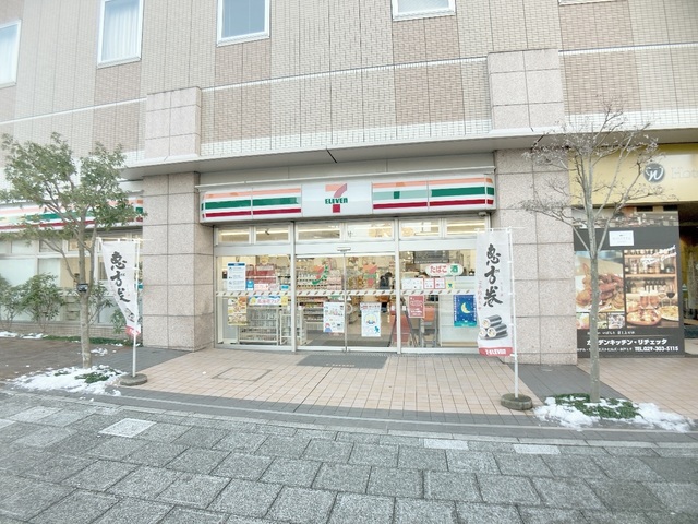 コンビニ　セブンイレブントモス水戸大工町1丁目店（コンビニ）まで890m