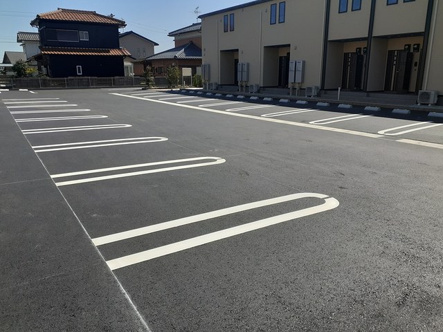 駐車場　下駄箱