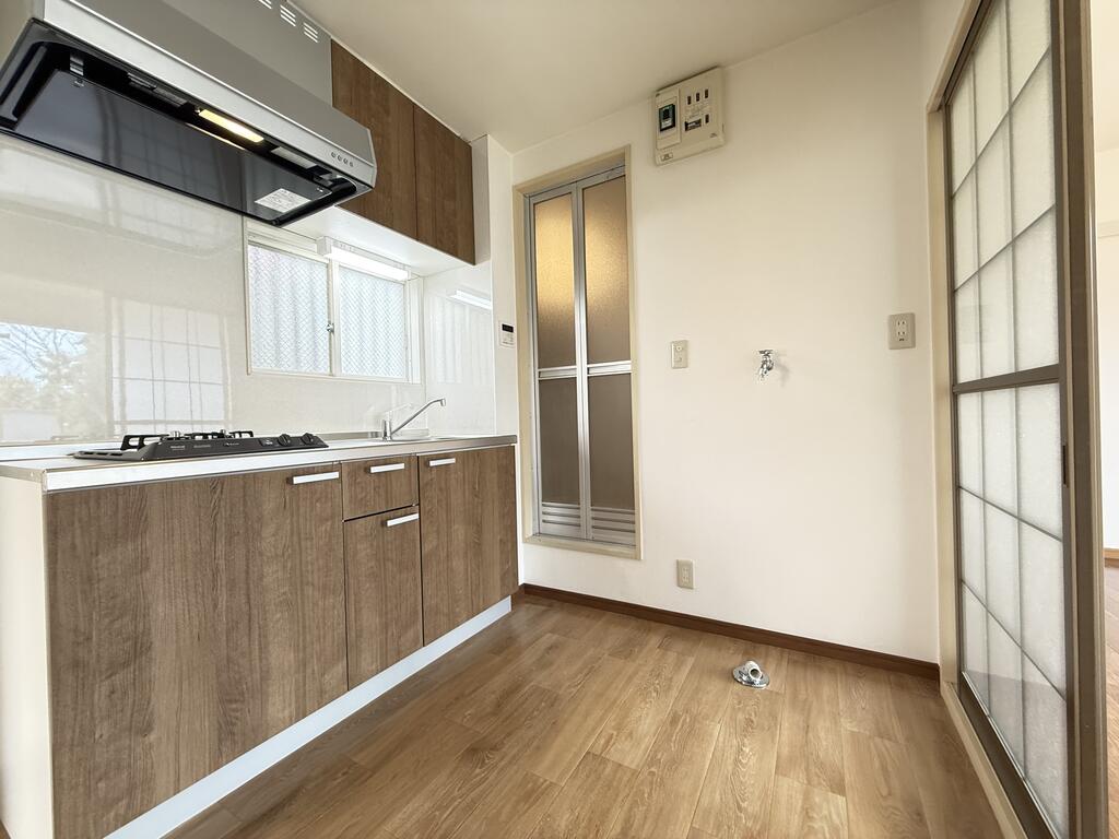 その他設備　キッチンの隅に洗濯機置き場があります！！