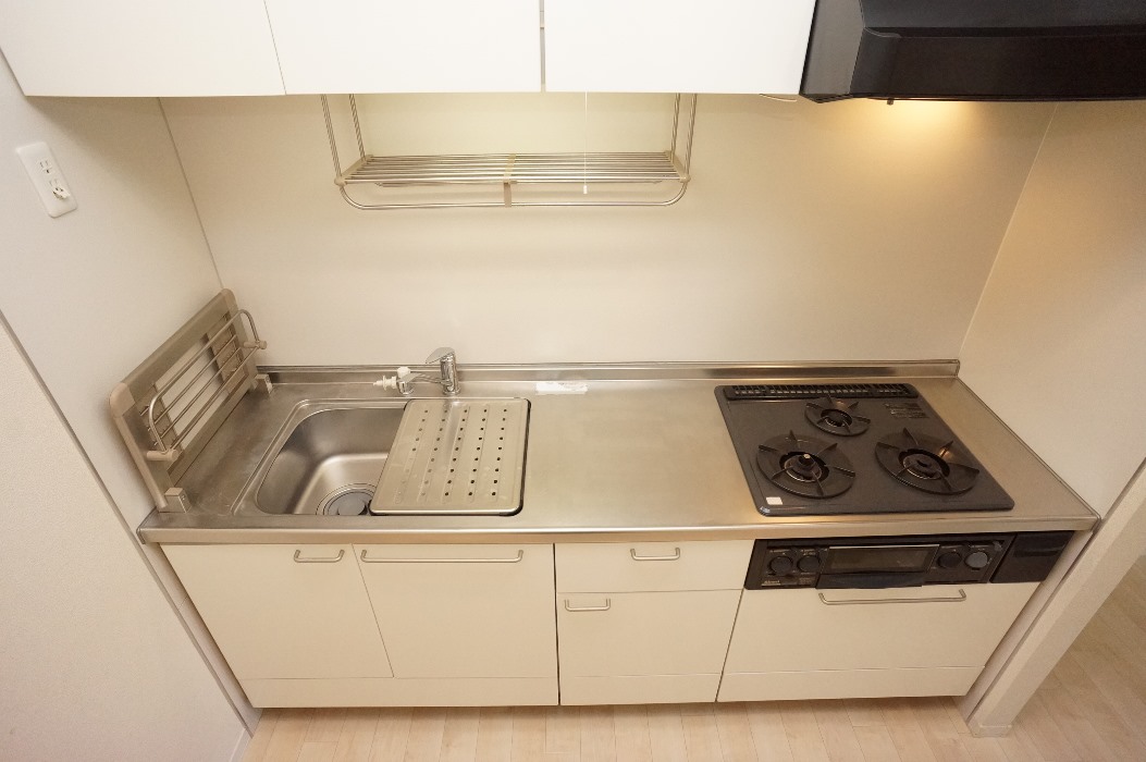 コンビニ　ファミリーマート逗子小坪店（コンビニ）まで699m