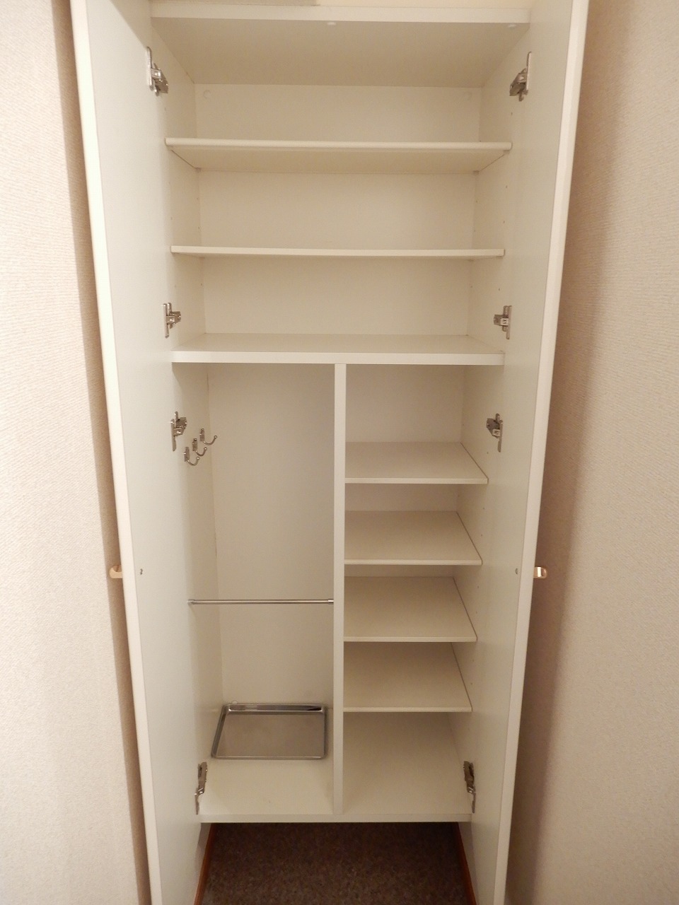 収納　シューズボックス