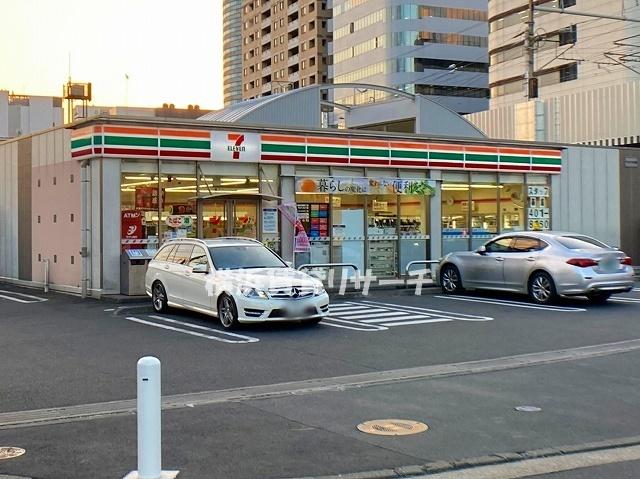 コンビニ　セブンイレブン新横浜駅東店（コンビニ）まで256m