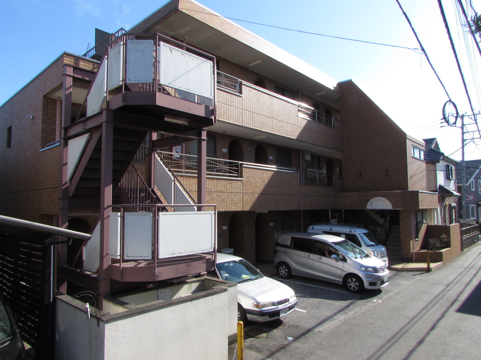 建物外観　駅徒歩圏内に立地♪