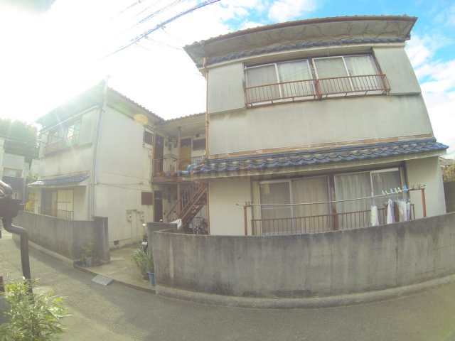 池田市井口堂のアパートの建物外観