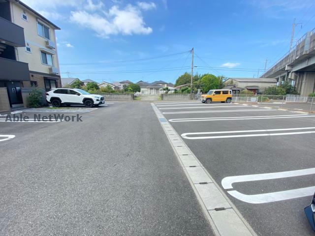 駐車場　駐車場
