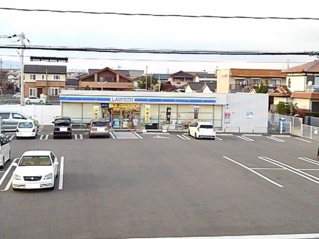 コンビニ　ローソン久留米南三丁目店（コンビニ）まで220m