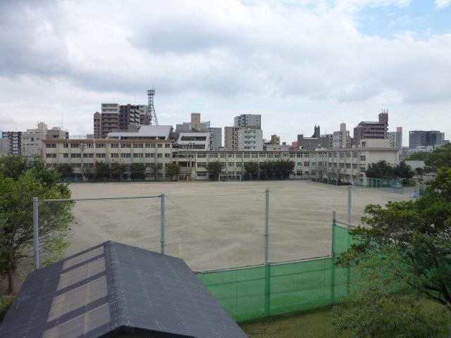 【テラスハウス城山の中学校】