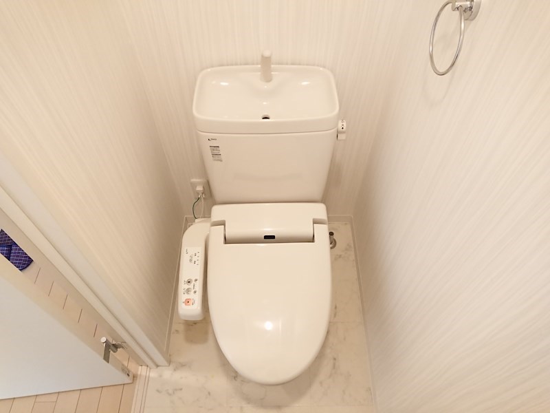 【堺市堺区北瓦町のマンションのトイレ】