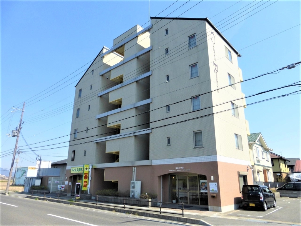 近江八幡市土田町のマンションの建物外観