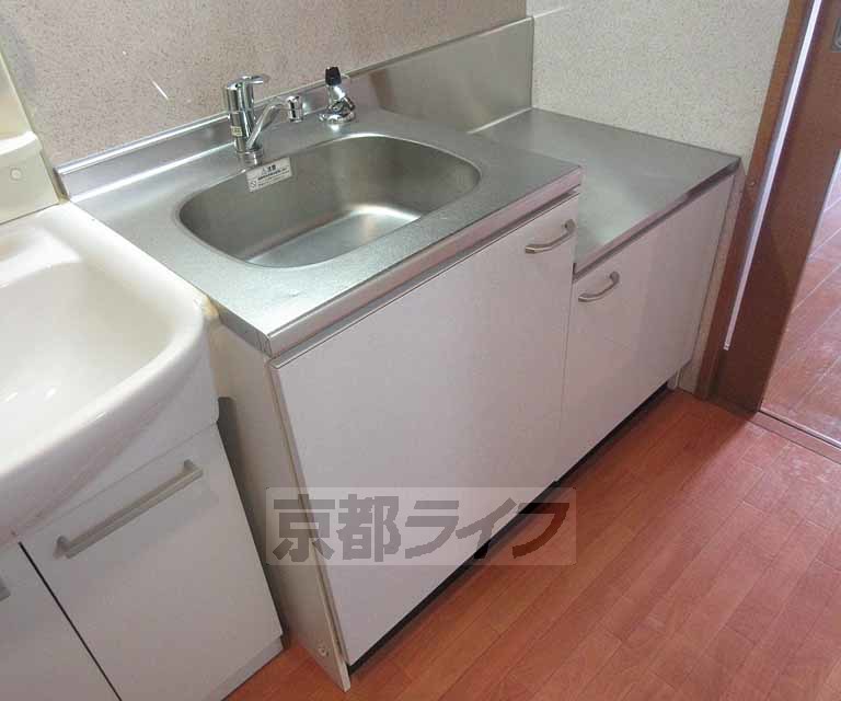 キッチン　コンパクトなキッチンで使いやすいです！