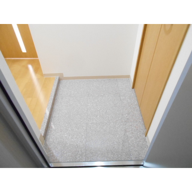 玄関　別のお部屋の写真です。
