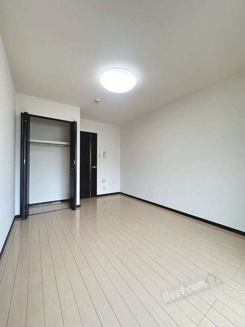 居室・リビング　全室照明付きです♪