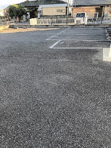 駐車場　現況優先