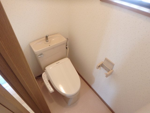 トイレ　コンパクトで使いやすいトイレです