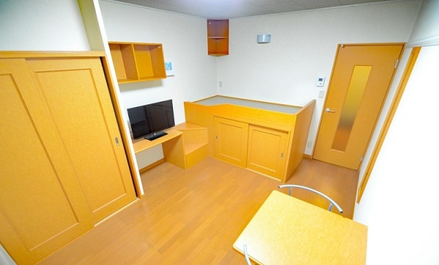 収納　写真は別号室のものです。