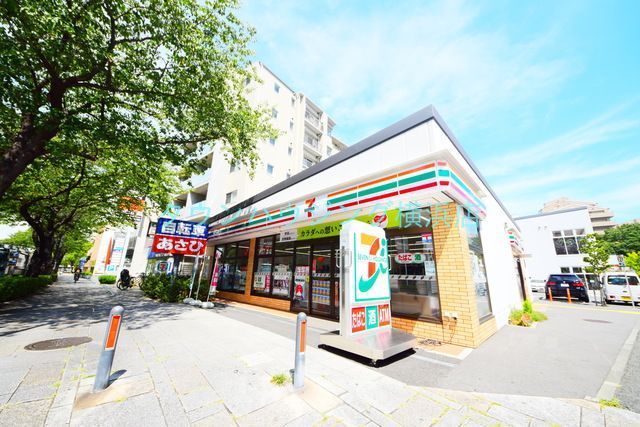 コンビニ　セブンイレブン横浜本牧原店（コンビニ）まで750m