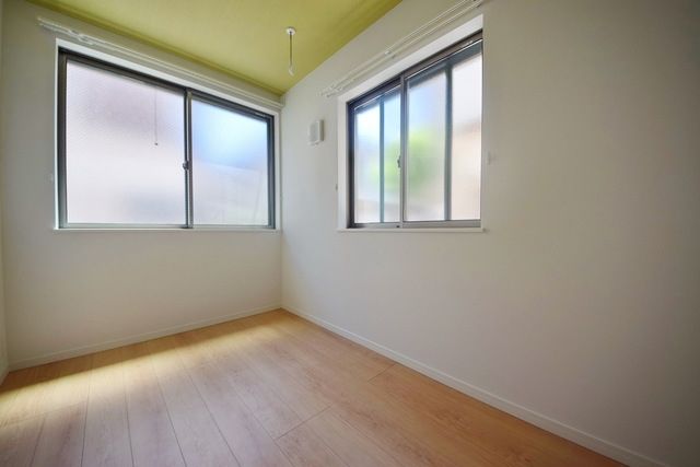 居室・リビング　★2面採光のお部屋です★