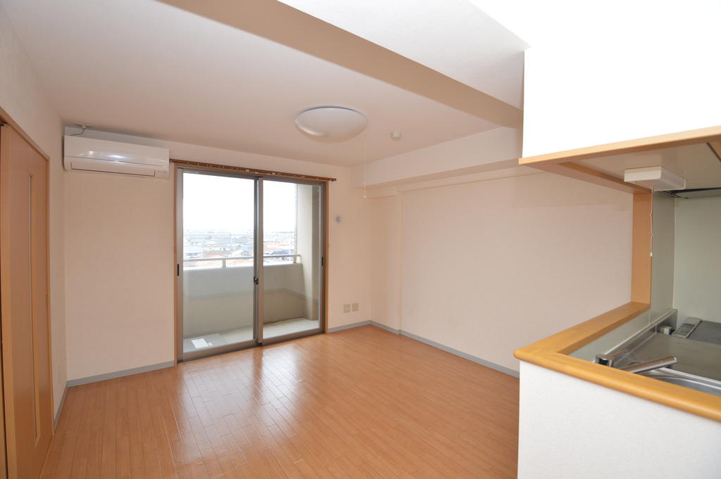 居室・リビング　（参考）他室の写真を使用しています。現況優先となります。