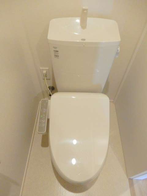 トイレ　ウォシュレット付き