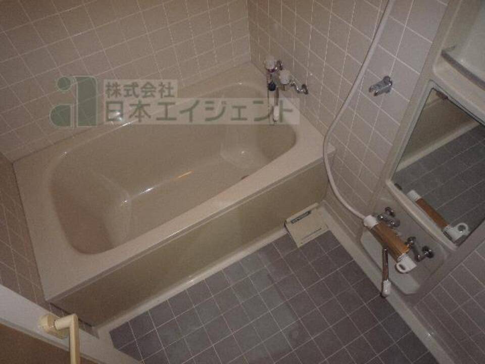 バス・シャワールーム　浴室