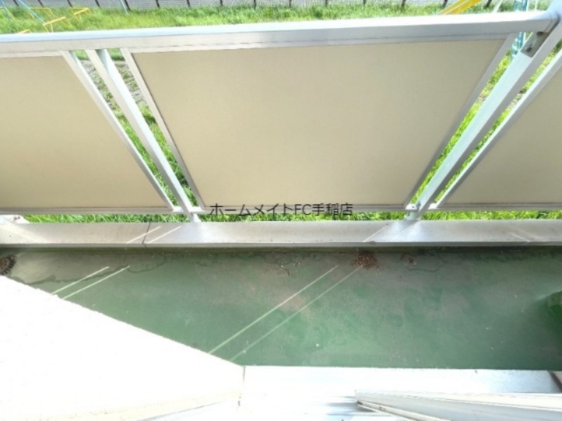 バルコニー　広々バルコニー付き！