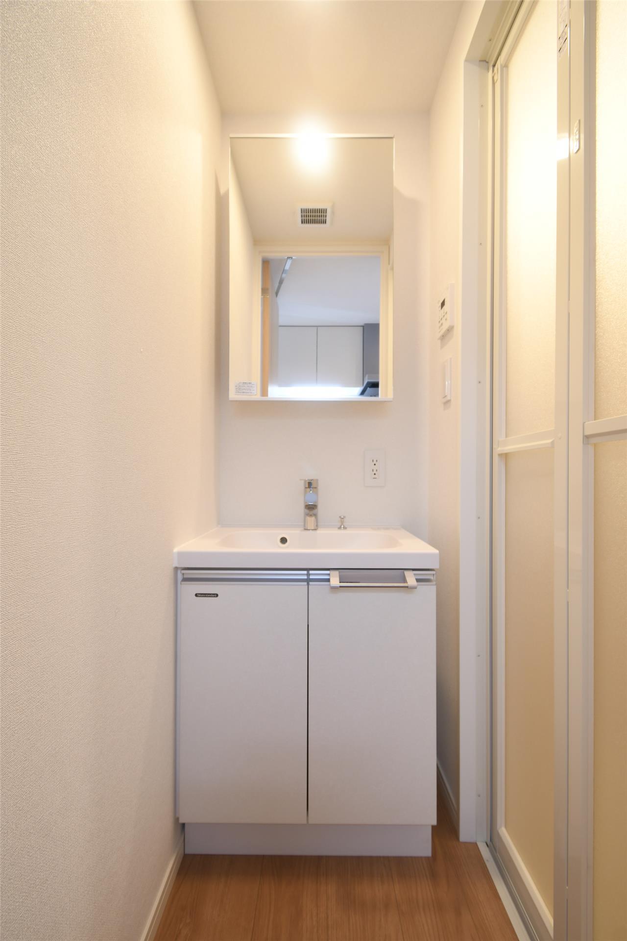 洗面設備　洗髪洗面化粧台