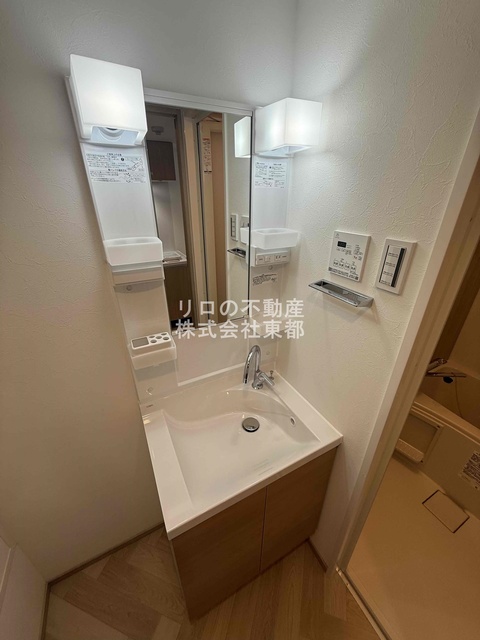 洗面設備　独立洗面台なら落ち着いて身支度ができます☆