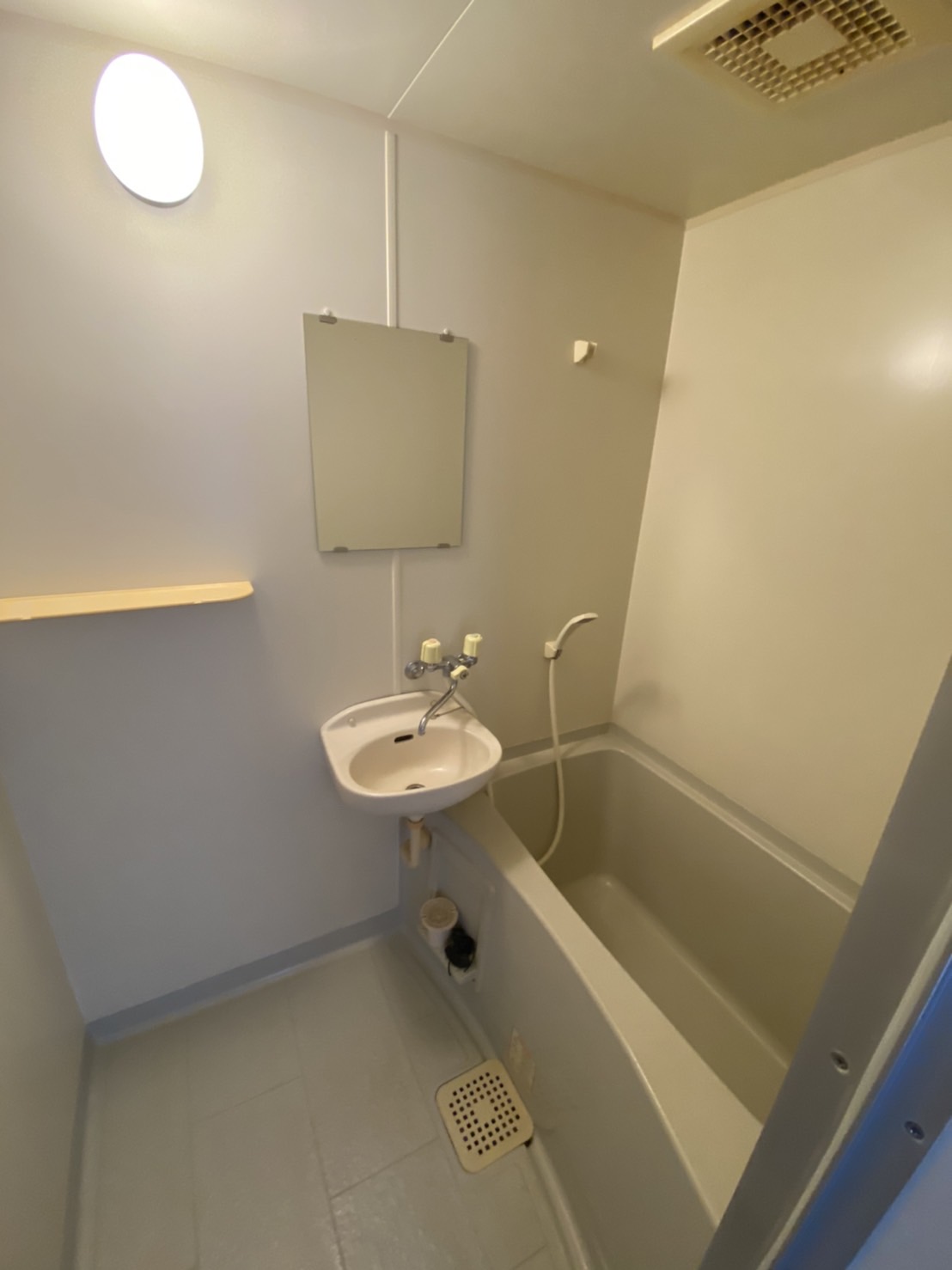 バス・シャワールーム　ゆったり過ごせるお風呂です