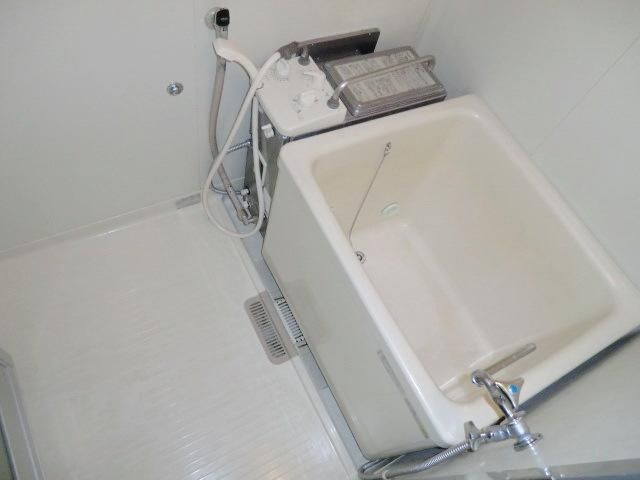 バス・シャワールーム　追い焚き機能付き