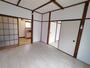 居室・リビング　白い床の明るいお部屋です♪
