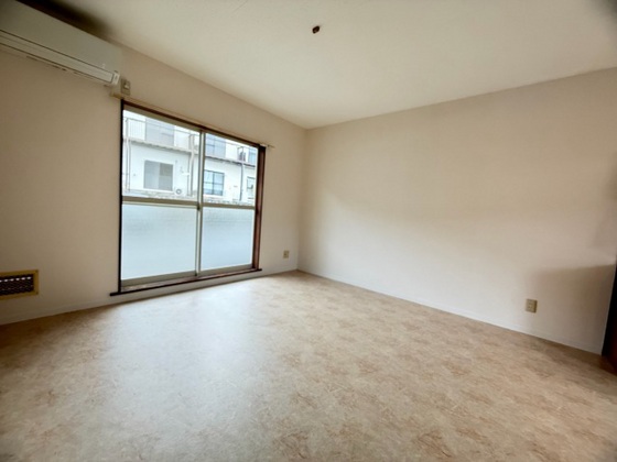 居室・リビング　※別部屋の写真です